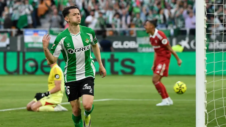 Álvaro Fidalgo es el más reciente naturalizado en ser convocado con el Tri | AFP