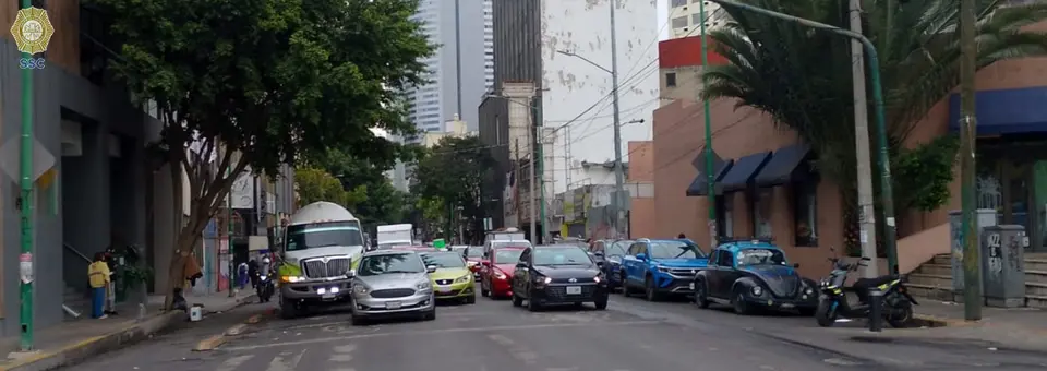 Los vehículos con engomado rojo, placas 3 y 4, y holograma 1 y 2, no circulan / Especial