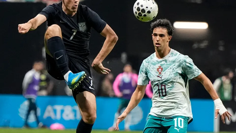 Gio Reyna espera la marca l AP