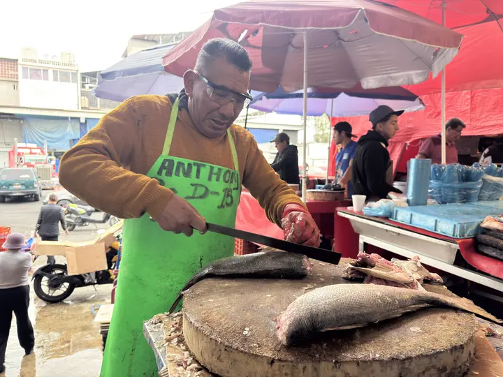 Los precios pueden variar según el tamaño, frescura y tipo de pescado disponible en el mercado. / Georgina Sánchez