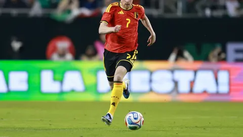 Kevin De Bruyne enfrentándose a México | MEXSPORT