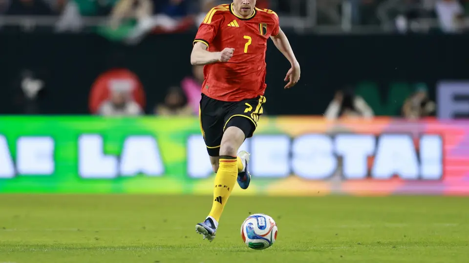 Kevin De Bruyne enfrentándose a México | MEXSPORT