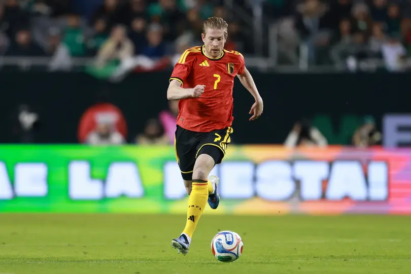 Kevin De Bruyne enfrentándose a México | MEXSPORT