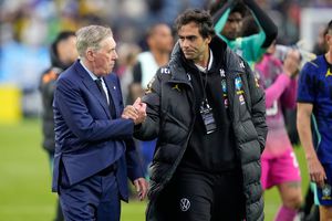 Carlo Ancelotti coquetea con Luka Modric: "¿No tienes un abuelo brasileño?"