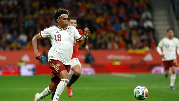 Lamine Yamal en el partido amistoso de España contra Egipto | AP