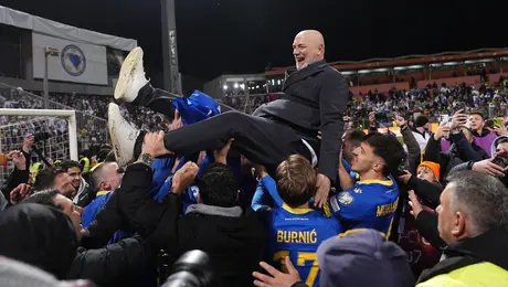 ¡Una completa fiesta! Así celebró Bosnia y Herzegovina su pase al Mundial 2026 ante Italia