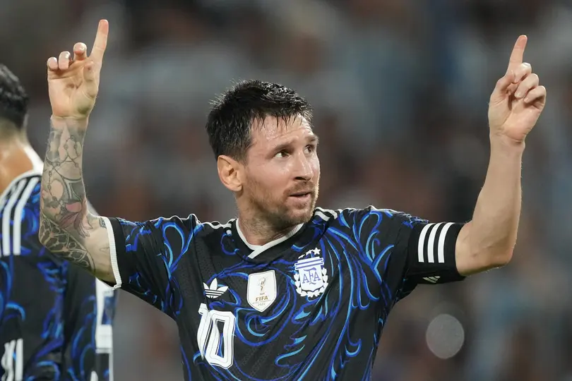Lionel Messi festeja la victoria de Argentina l AP