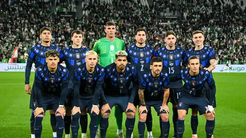 Selección de Uruguay ante de empezar el partido ante Argelia l AP