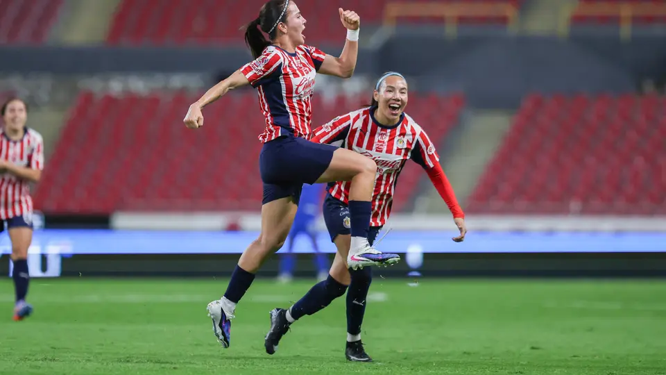 Alicia Cervantes en celebración con Chivas ante Pachuca en la Liguilla del Clausura 2026 de la Liga MX Femenil | MEXSPORT