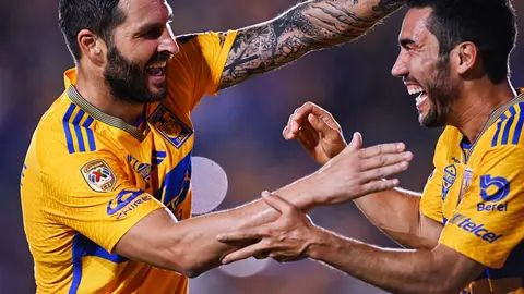 Gignac y Vigón festejando | MEXSPORT