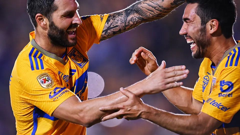 Gignac y Vigón festejando | MEXSPORT