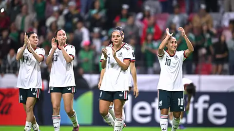 Jugadoras de la Selección Mexicana Femenil en celebración en el clasificatorio de la Concacaf | MEXSPORT