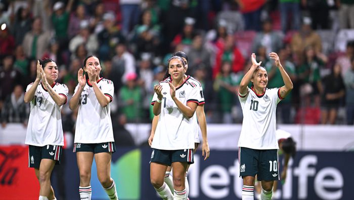 Jugadoras de la Selección Mexicana Femenil en celebración en el clasificatorio de la Concacaf | MEXSPORT