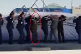 VIDEO: Mampara cae sobre la gobernadora Delfina Gómez en evento militar en Santa Lucía