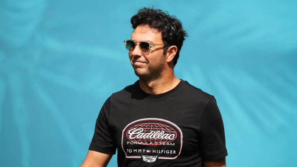 Cadillac presenta el casco que Checo Pérez en su regreso al Gran Premio de Miami