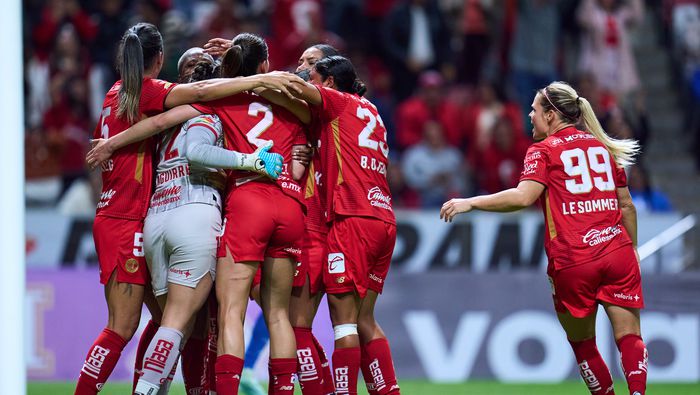 Jugadoras de Toluca en celebración con Valeria Martínez ante Tigres en el Clausura 2026 de la Liga MX Femenil | MEXSPORT