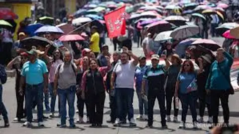 El paro nacional de la CNTE generó afectaciones viales y suspensión de clases en varias escuelas públicas del país./ RS