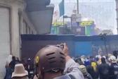 CNTE denuncia represión y uso de gases lacrimógenos durante marcha al Zócalo de CDMX