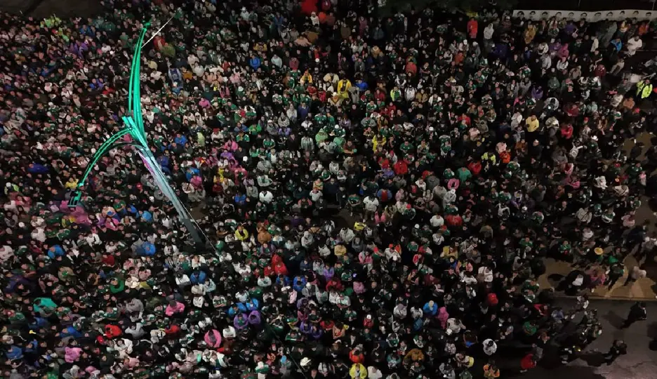 Festejos por triunfo de México en el Mundial dejan cuatro muertos en el Ángel de la Independiencia / @SSaludCdMx