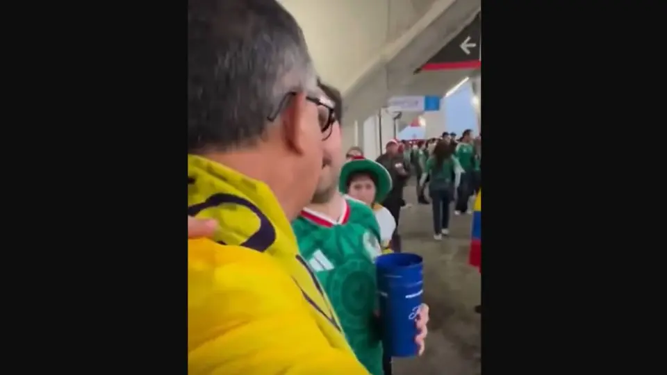 Un seguidor mexicano intervinó para evitar que el hecho escale a una confrontación mayor. / RS