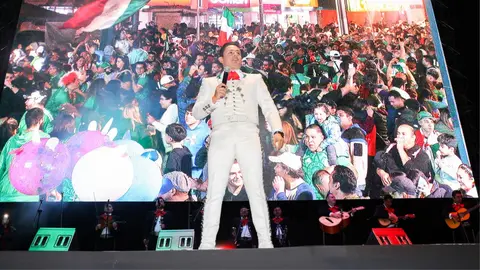 Durante su presentación, Adrián Bedolla destacó la importancia de preservar la música tradicional mexicana y sus raíces culturales./ Especial