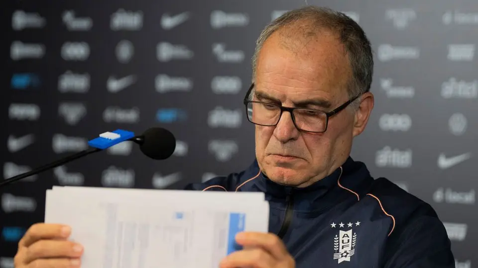 Marcelo Bielsa en conferencia de prensa | AP