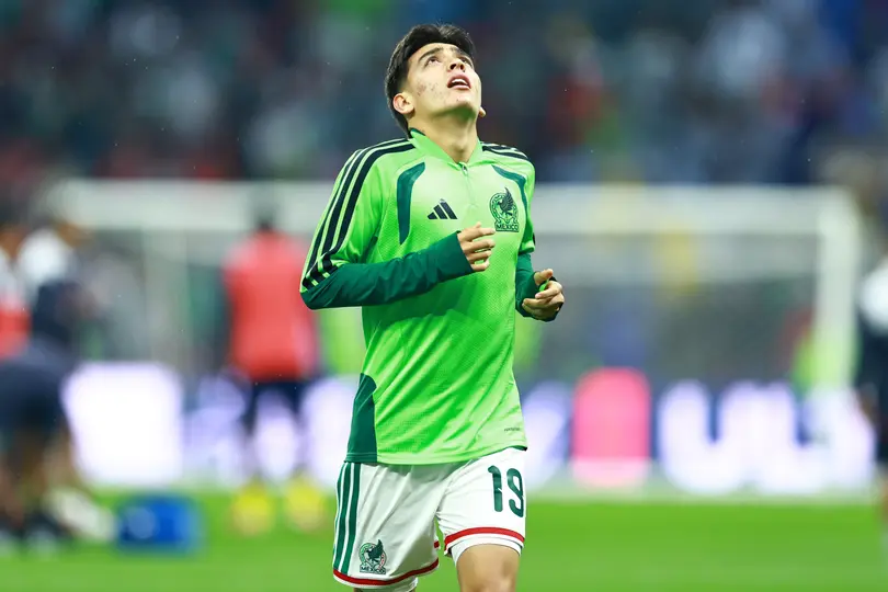 Gilberto Mora alistándose para su debut en partidos de eliminación directa en Mundiales | MEXSPORT