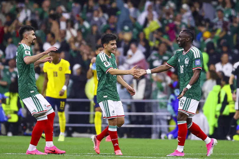 Gilberto Mora jugando con México ante Ecuador en la Copa del Mundo | MEXSPORT