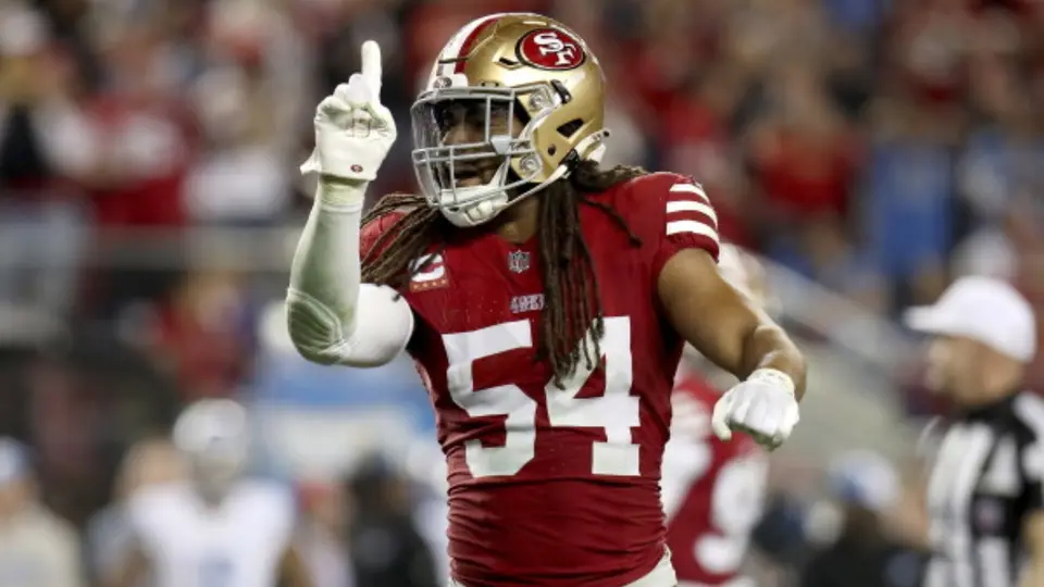Fred Warner durante un partido de los 49ers | AP