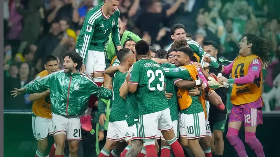 Tras la victoria sobre Ecuador, jugadores y aficionados entonaron "Mi mayor anhelo", de Banda MS, en el Estadio Ciudad de México. / IG: miseleccionmx.