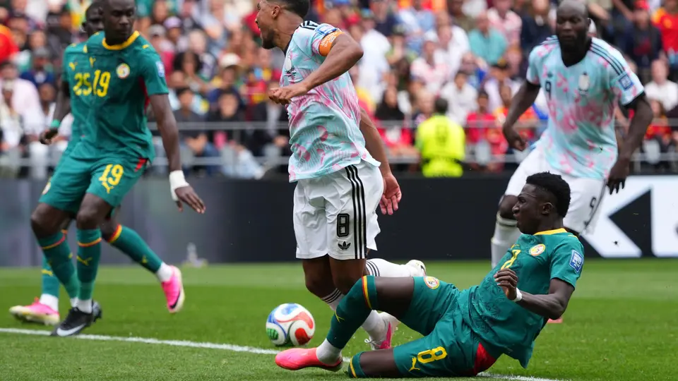 Así fue la falta que puso el empate de los Diablos Rojos | AP