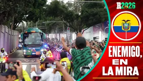 Mexicanos 'vandalizan' camión de Ecuador en su llegada al Estadio Ciudad de México