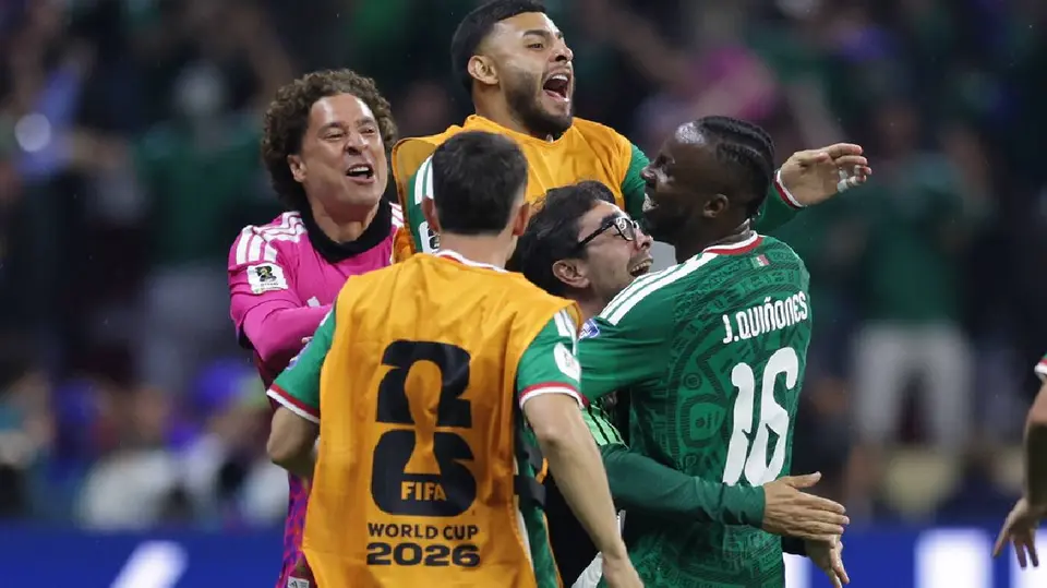 La asistencia de Roberto "Piojo" Alvarado dejó a Julián Quiñones de frente al arco para marcar el 1-0 del Tricolor./ X: @miseleccionmx