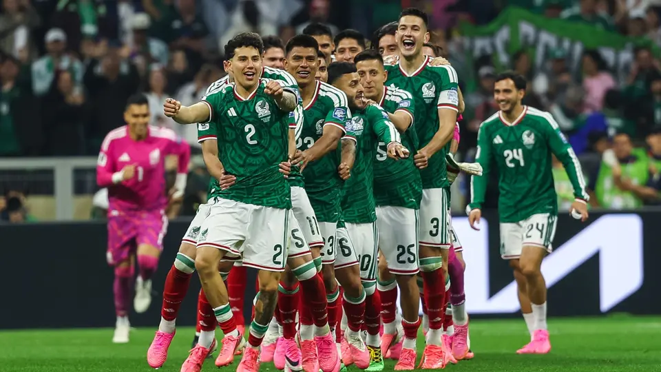 Jugadores de la Selección Mexicana en celebración | MIGUEL PONTÓN
