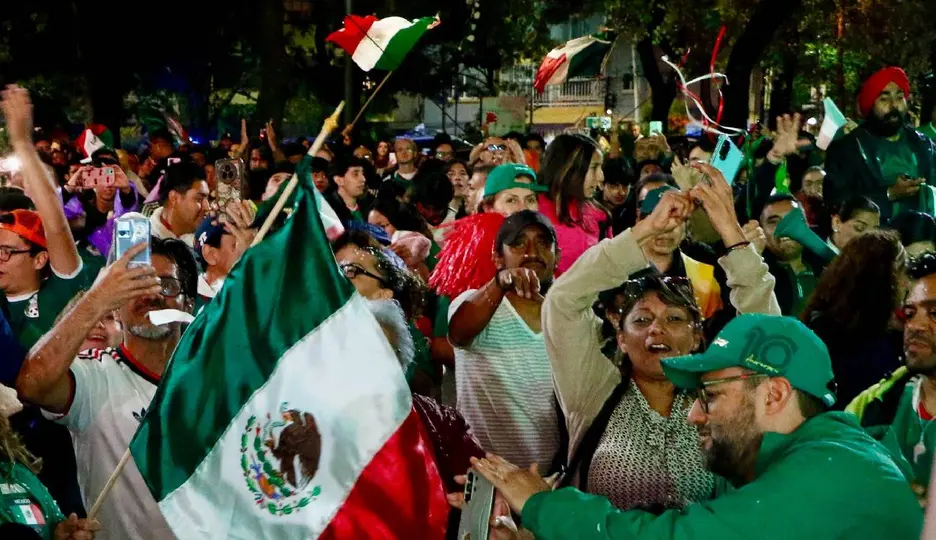 Festejos de la población mexicana durante los dieciseisavos de final en el Mundial 2026 / @GobCDMX