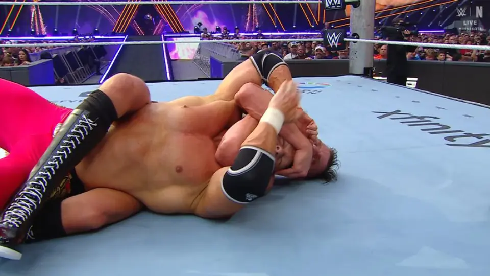 Gunther derrota a Nick Aldis en su regreso al ring | WWE