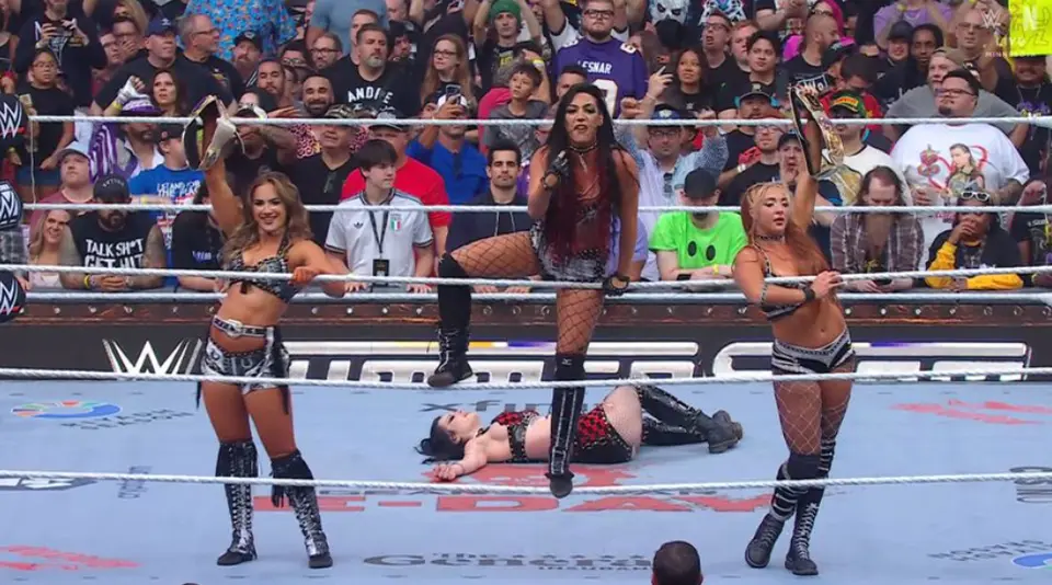 Fatal Influence salieron victoriosas ante Paige, Brie y Nikki Bella | WWE