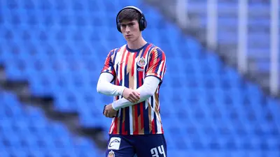 ¡Berrinchudo! Hormiga González hace coraje tras salir de cambio