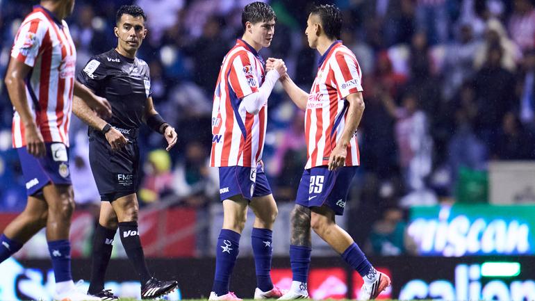 Hormiga y Piojo festejan el gol de Alvarado | MexSport