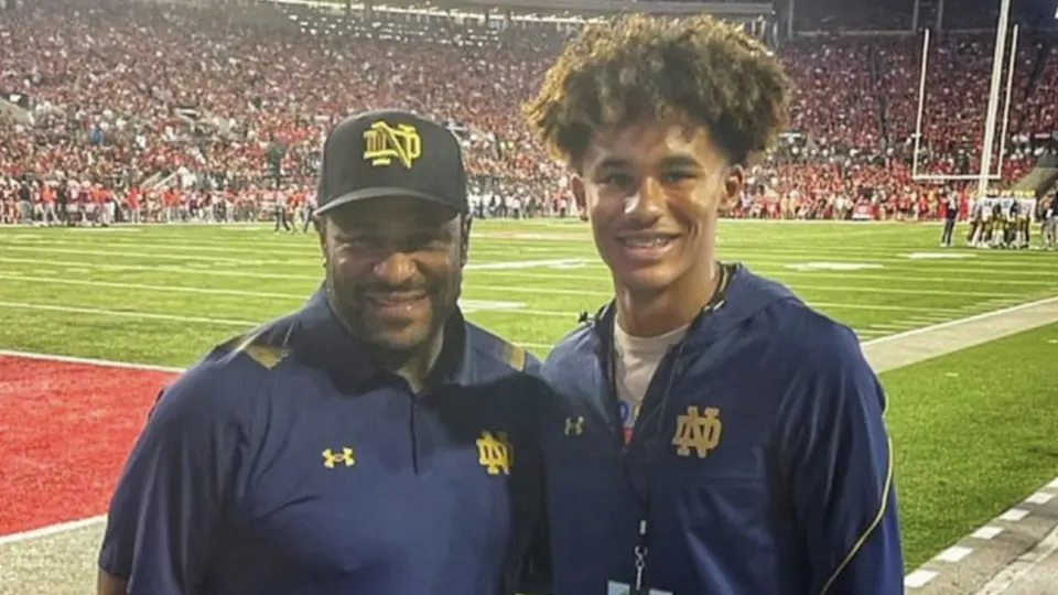 Jerome Bettis con su hijo en Notre Dame | Especial