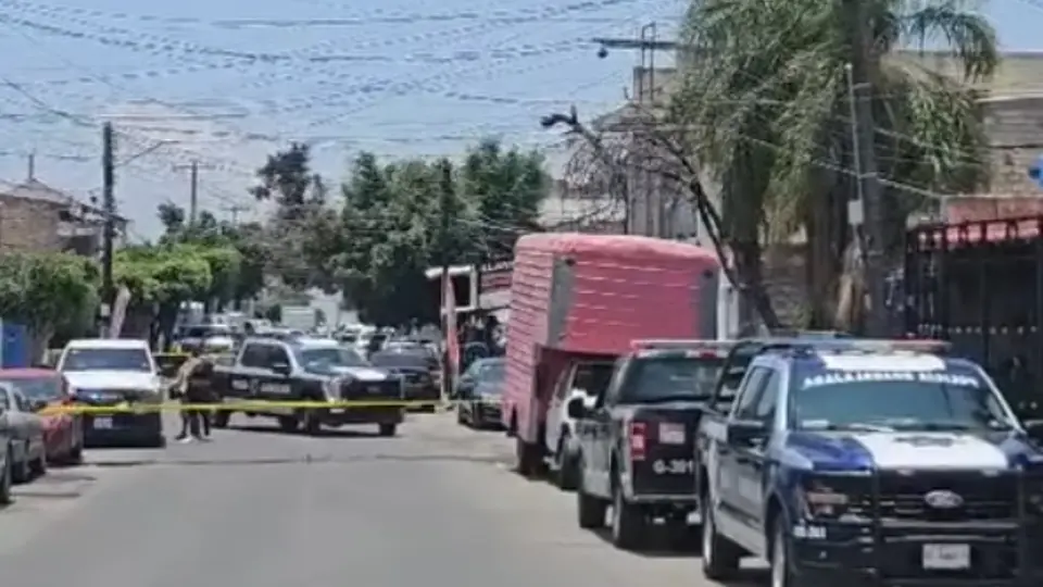 Un hombre con capucha disparó contra el productor musical / Especial