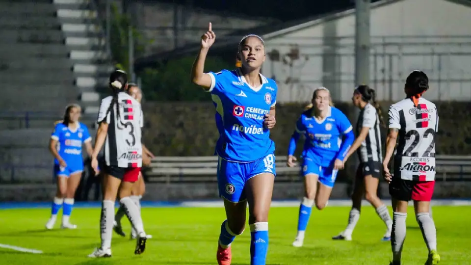 Belén Cruz con el Cruz Azul | IMAGO7