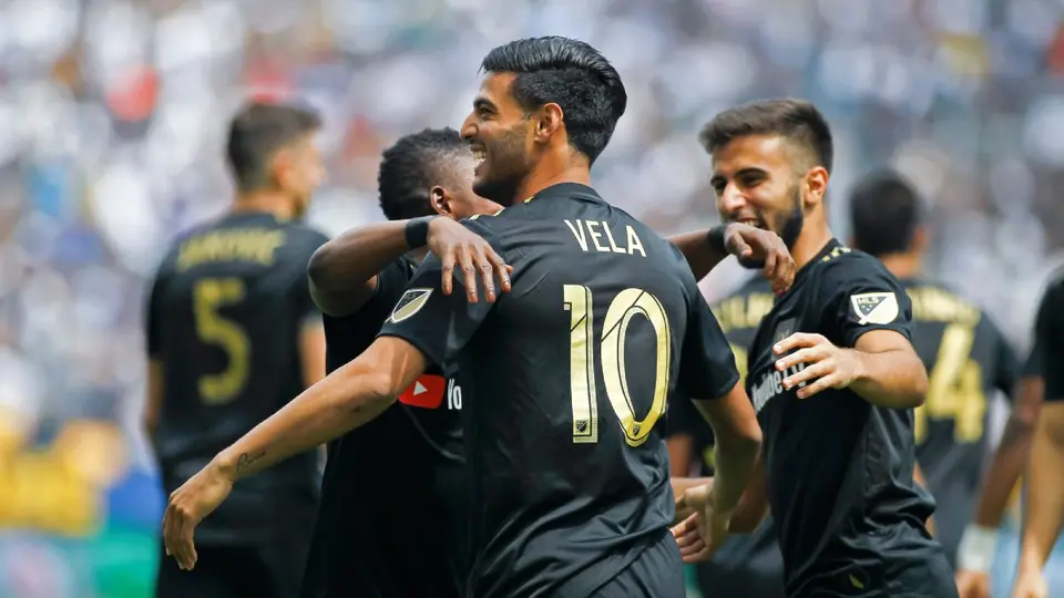 Carlos Vela y jugadores de LAFC en celebración| MEXSPORT