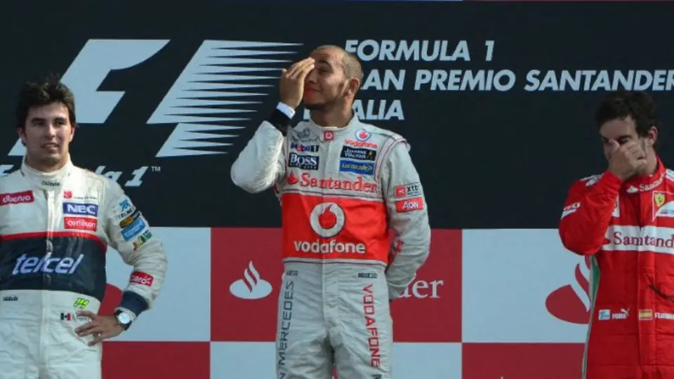 Checo Pérez como piloto de Sauber en el podio del Gran Premio de Italia 2012 | AFP