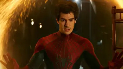 Andrew Garfield apoya que Spider-Man sea gay: “Cualquiera puede identificarse con ese traje”
