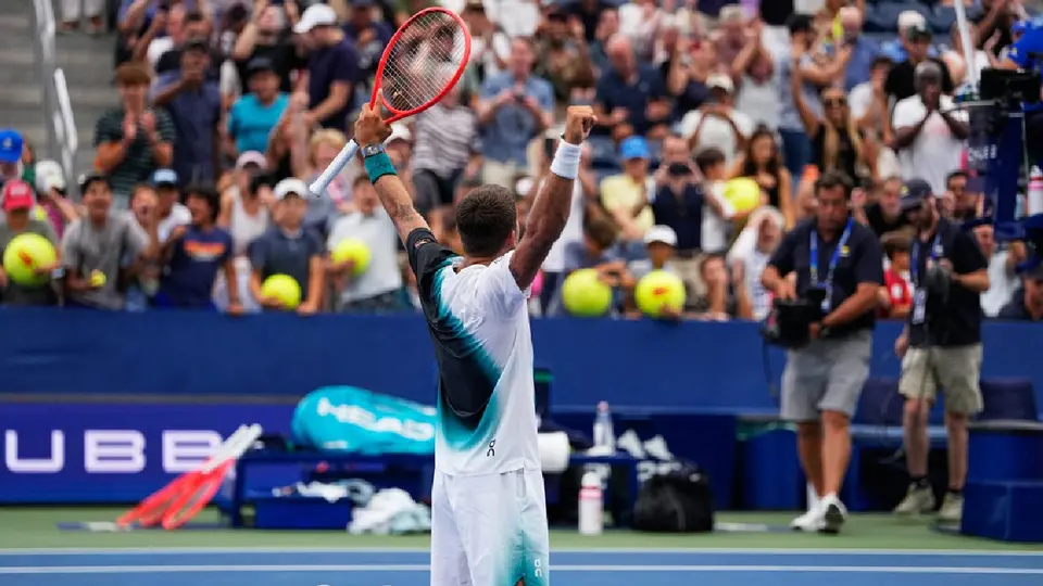 ¡Remontada histórica! Flavio Cobolli levanta dos sets por primera vez en su carrera y avanza en el US Open
