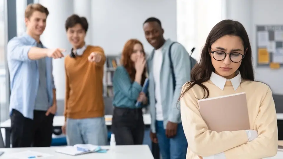 Mobbing laboral: ¿qué es y cuáles son las señales de acoso psicológico en el trabajo?