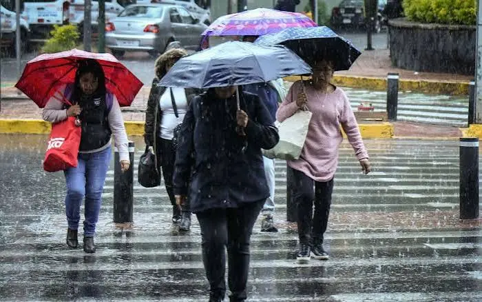 Las precipitaciones podrían complicar la circulación en distintos puntos de la zona metropolitana./ RS