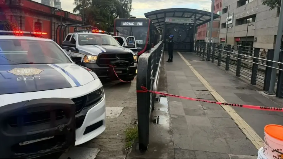El accidente ocurrió sobre Avenida Balderas, a la altura de Arcos de Belén, en la colonia Centro de la CDMX / X: @luismiguelbaraa