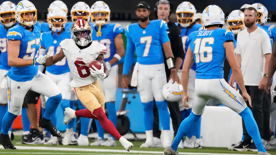 Jacob Cowing, receptor de los 49ers | AP